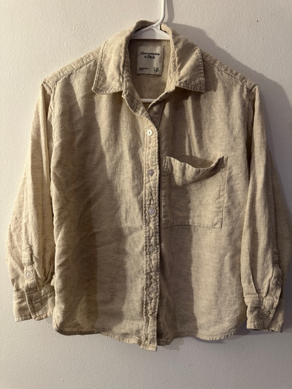 Abercrombie & Fitch Beige Button-Front Shirt - Preloved